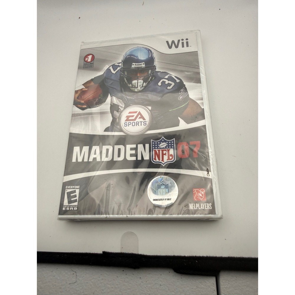 Madden NFL 07 Nintendo Wii Brand New Factory Sealed EA Sports Shaun Alexander